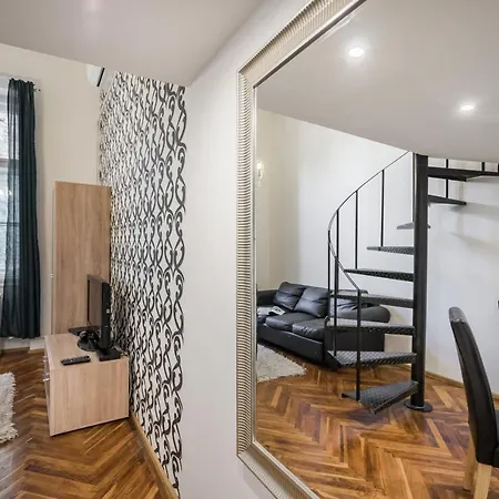 Bpr Robinia Downtown Apartment Budapest